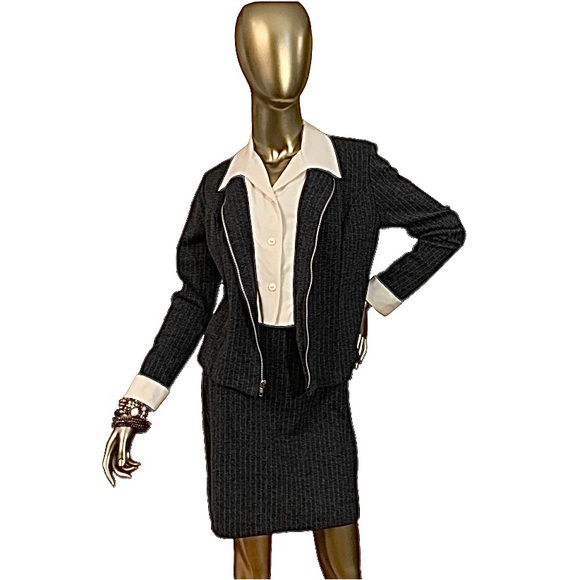 Skirt Suit Gray Pinstripe Mini Skirt Suit Set Size 5/6 - Picture 3 of 16